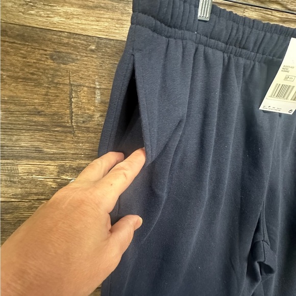 Nike Navy Blue Sweatpants Joggers with Tapered Leg and Elastic Cuffs NWT - Picture 5 of 7